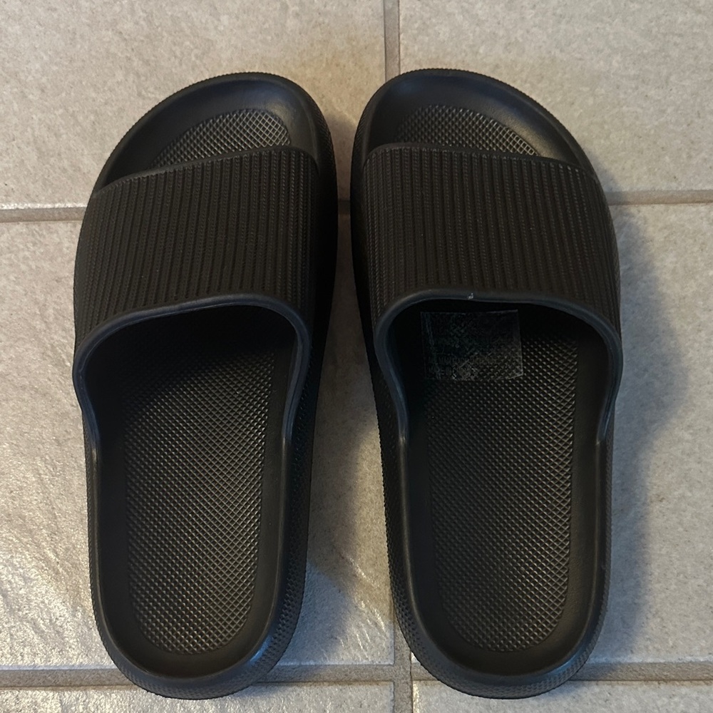 DSG Black Slide Sandals